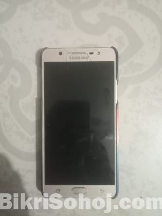 Samsung Galaxy J7 Max